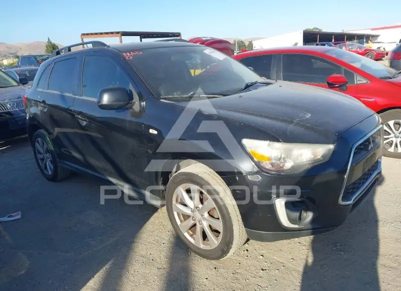2015 Mitsubishi OUTLANDER фото