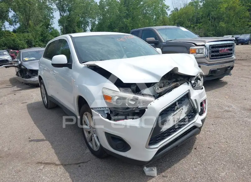 2015 Mitsubishi OUTLANDER фото