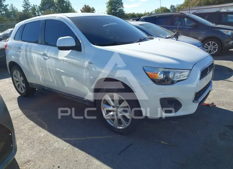 2015 Mitsubishi OUTLANDER photo