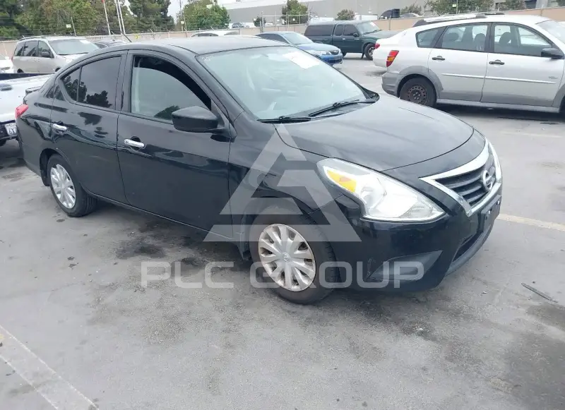 2015 Nissan VERSA фото