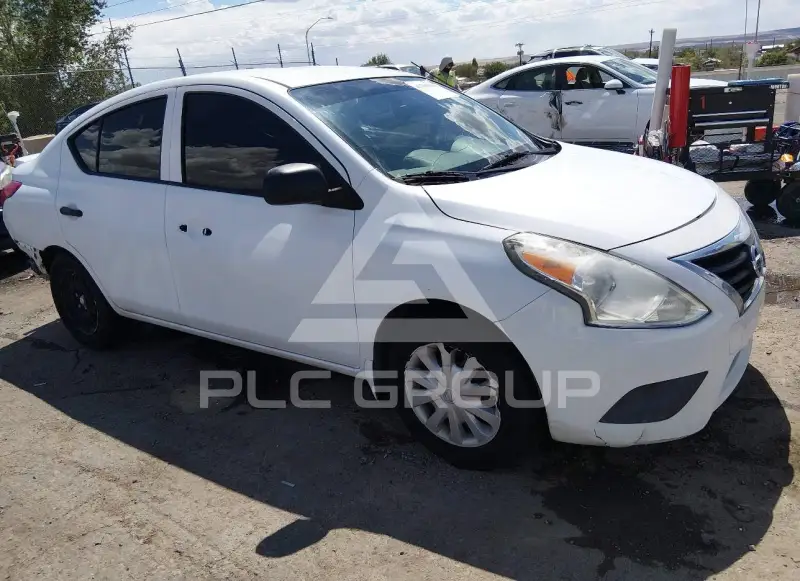 2015 Nissan VERSA photo