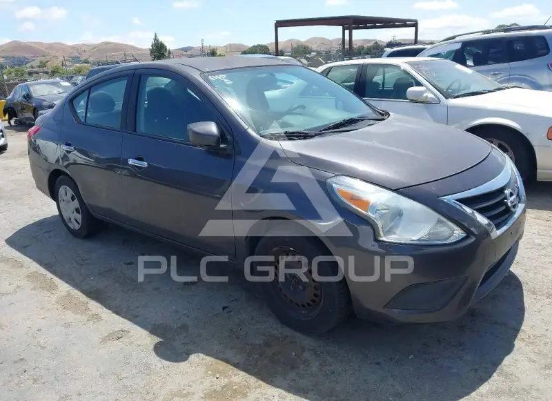 2015 Nissan VERSA фото
