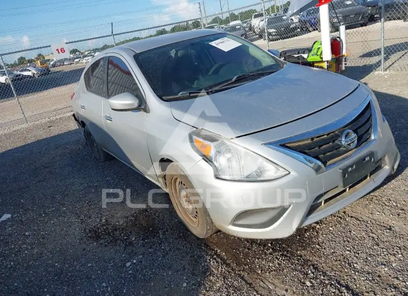 2015 Nissan VERSA фото