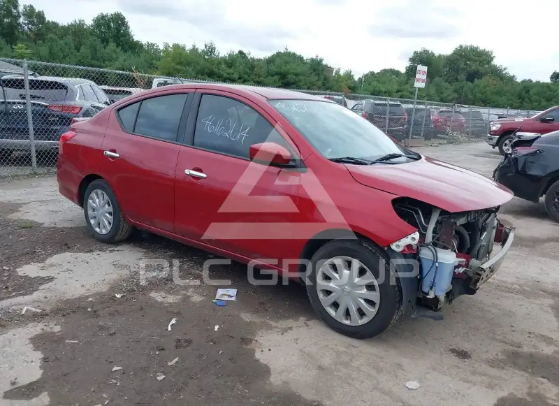2015 Nissan VERSA фото