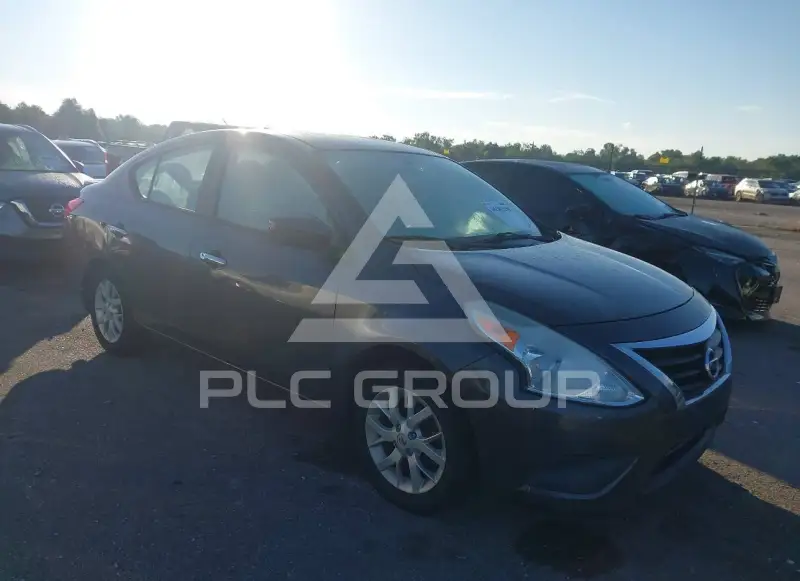 2015 Nissan VERSA фото