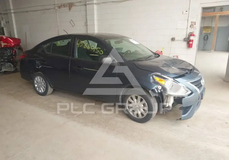 2015 Nissan VERSA фото