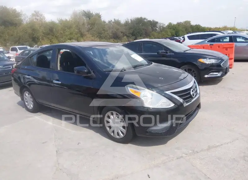 2015 Nissan VERSA фото