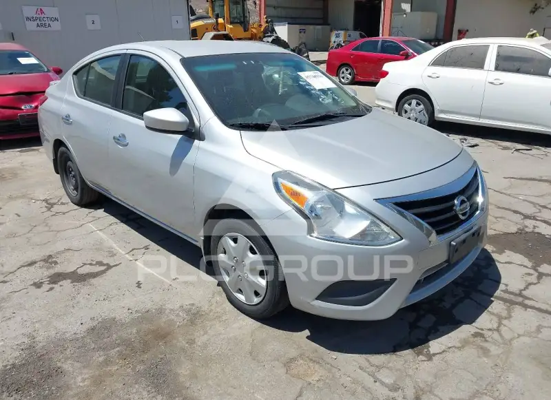 2015 Nissan VERSA фото
