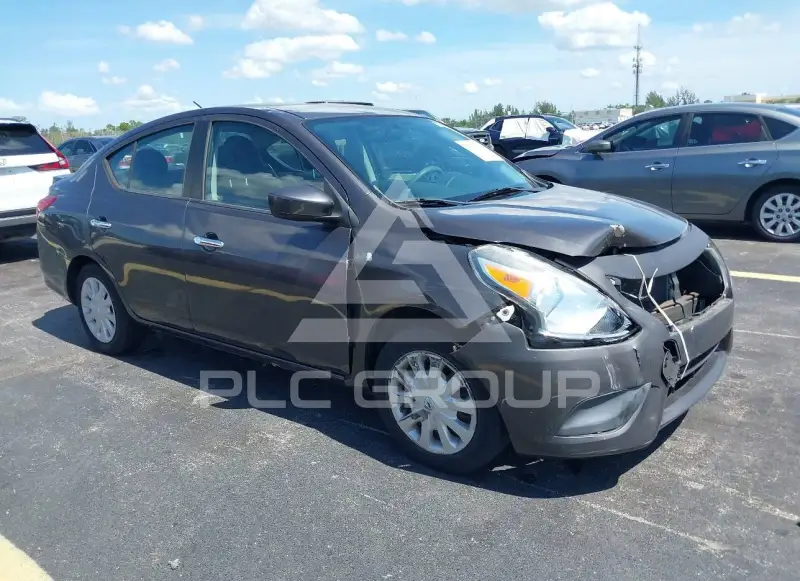 2015 Nissan VERSA фото