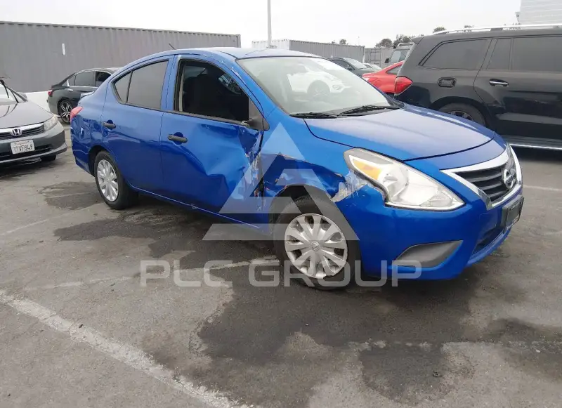 2015 Nissan VERSA photo