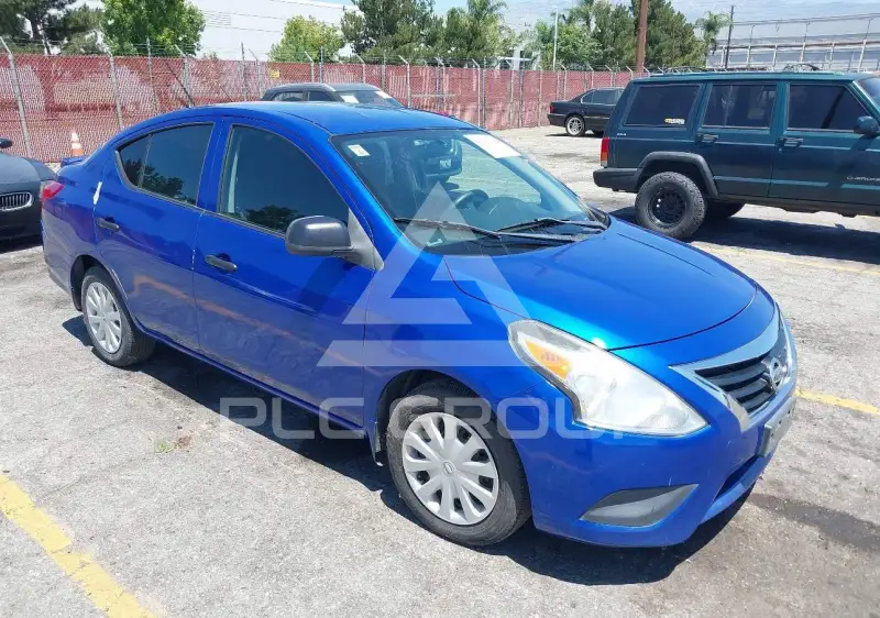 2015 Nissan VERSA photo