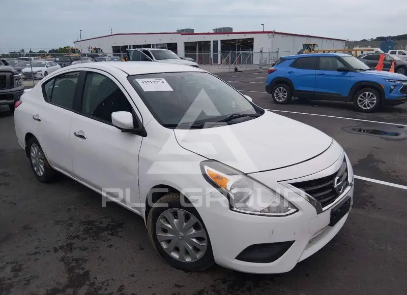 2015 Nissan VERSA фото