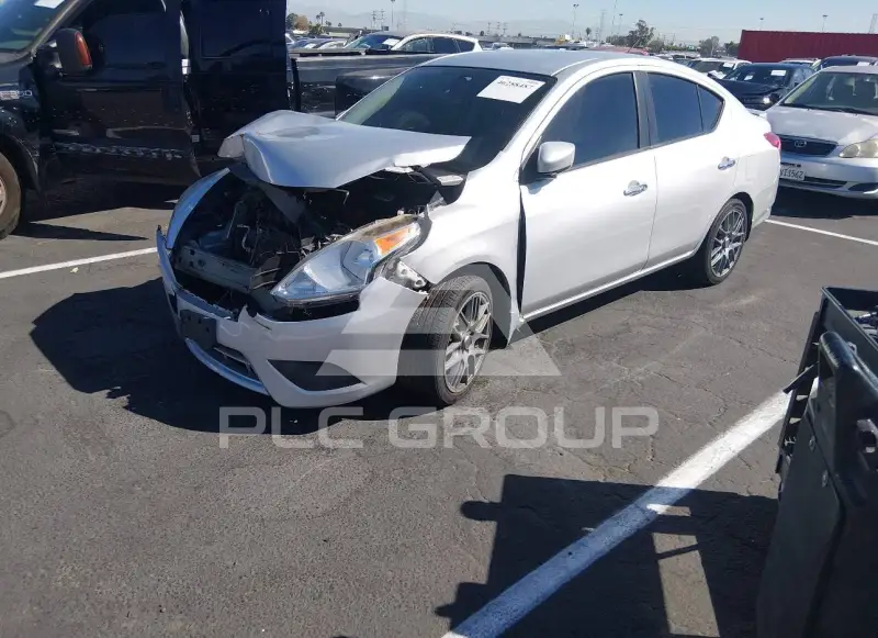 2015 Nissan VERSA фото