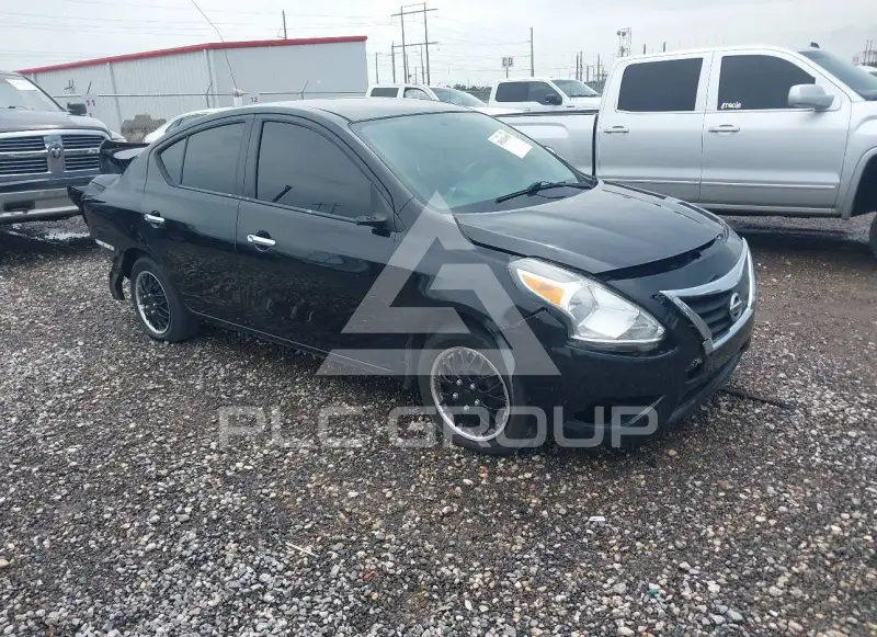 2015 Nissan VERSA photo