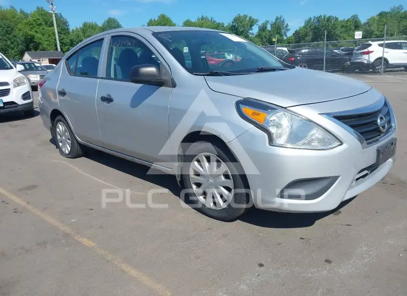 2015 Nissan VERSA фото