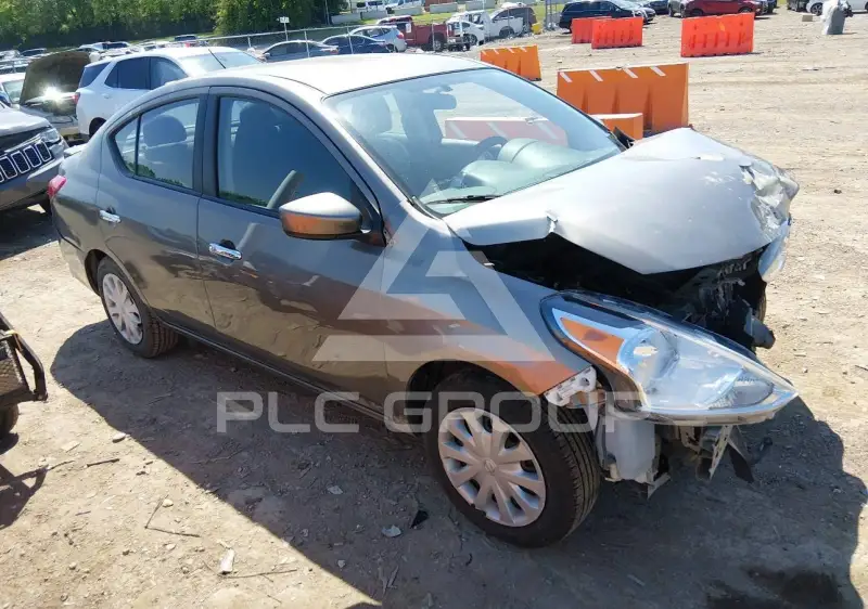 2015 Nissan VERSA фото