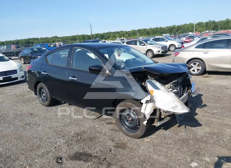 2015 Nissan VERSA фото
