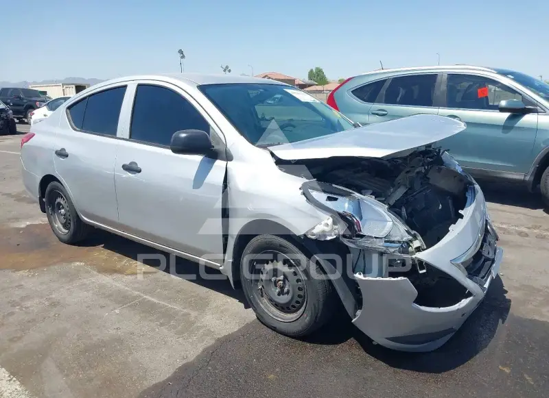 2015 Nissan VERSA фото
