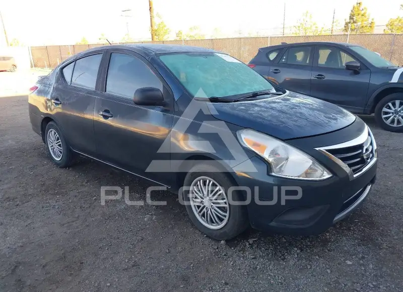 2015 Nissan VERSA фото