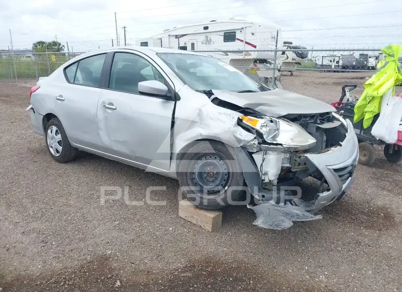 2015 Nissan VERSA фото