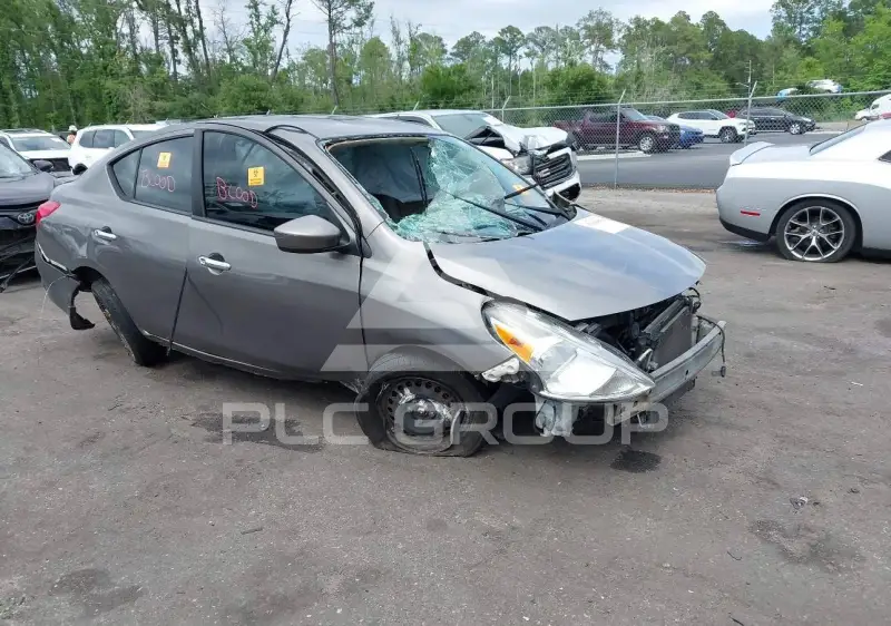 2015 Nissan VERSA фото