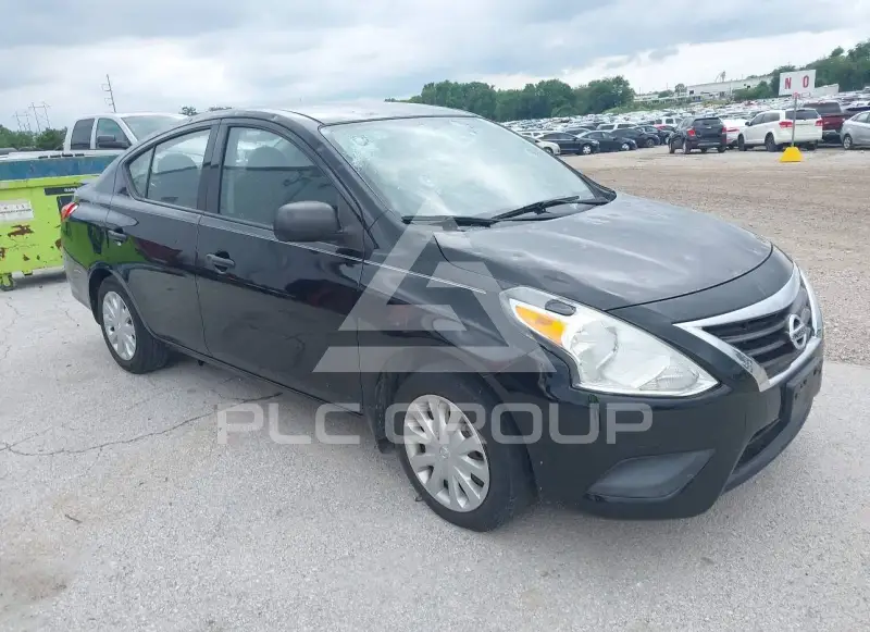 2015 Nissan VERSA фото