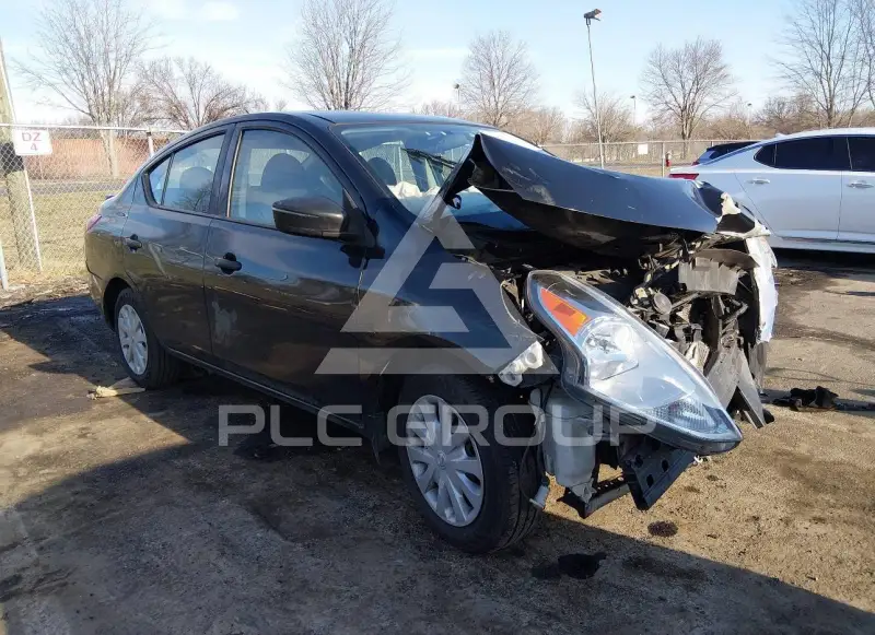2015 Nissan VERSA фото