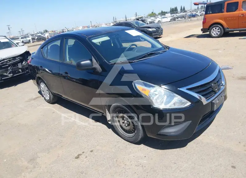 2015 Nissan VERSA фото
