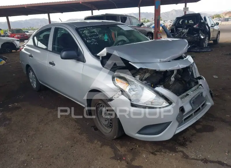 2015 Nissan VERSA photo