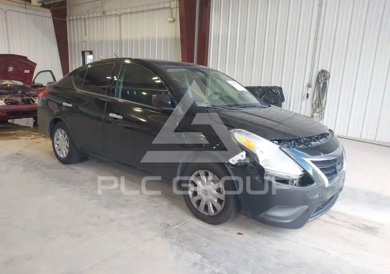 2015 Nissan VERSA фото