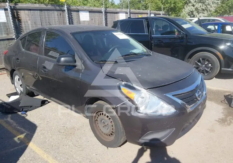 2015 Nissan VERSA фото