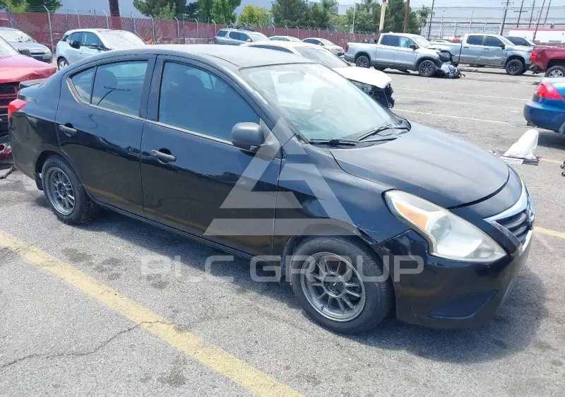 2015 Nissan VERSA фото