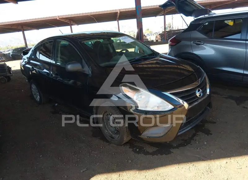 2015 Nissan VERSA фото