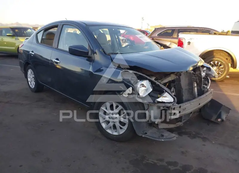 2015 Nissan VERSA photo