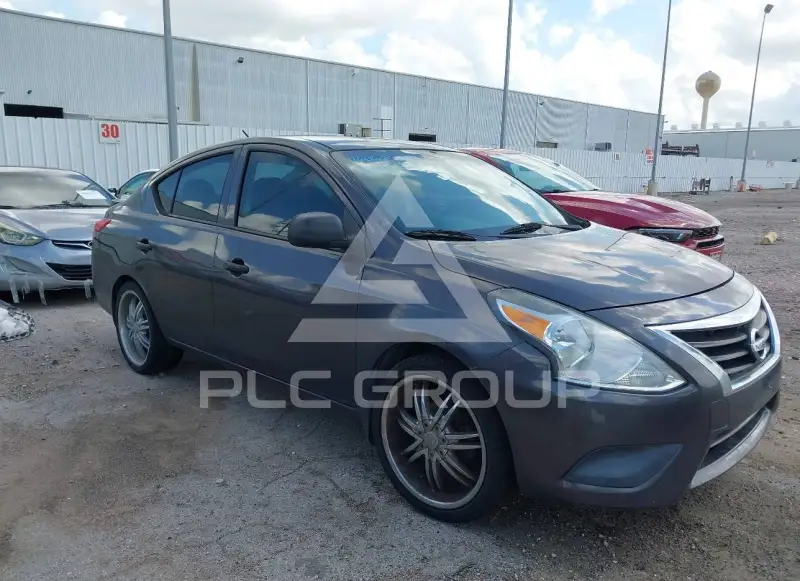 2015 Nissan VERSA фото