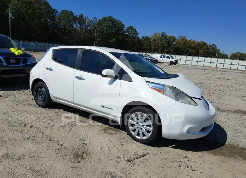 2015 Nissan LEAF photo