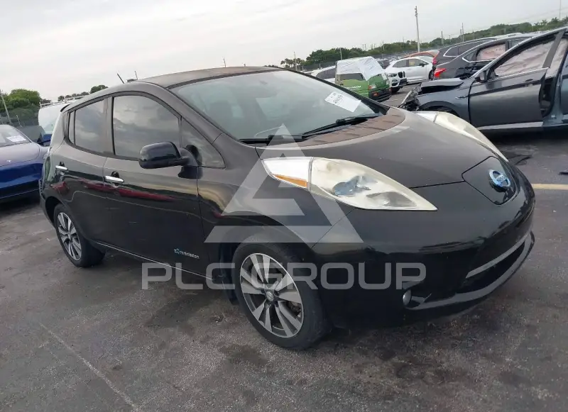 2015 Nissan LEAF photo