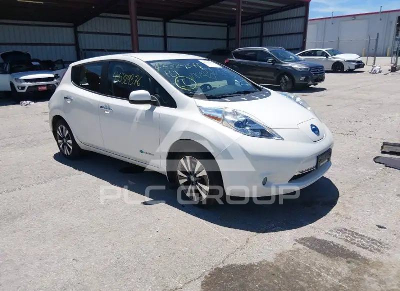 2015 Nissan LEAF photo