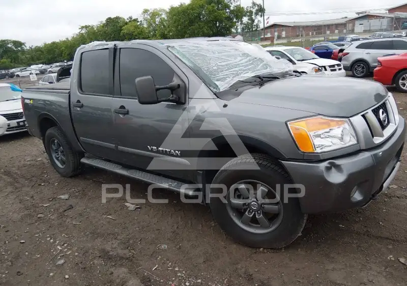 2015 Nissan TITAN фото