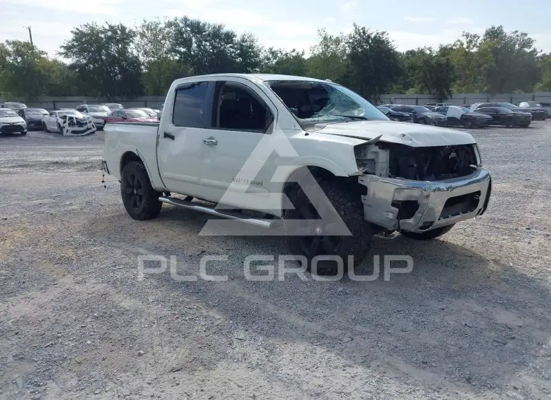 2015 Nissan TITAN фото