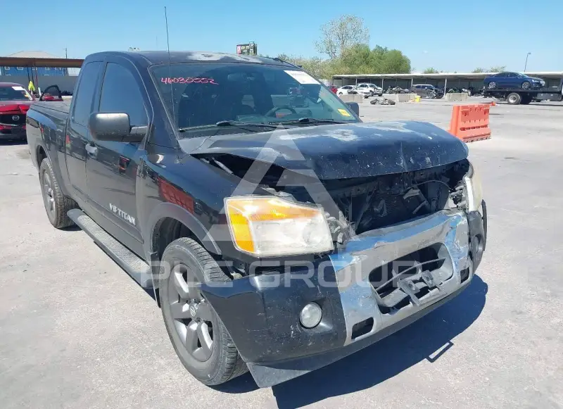 2015 Nissan TITAN photo