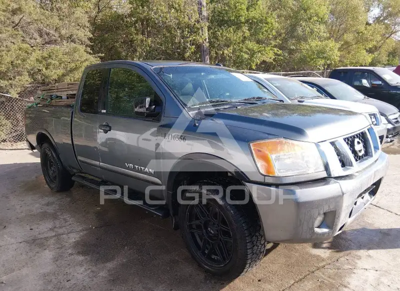 2015 Nissan TITAN фото