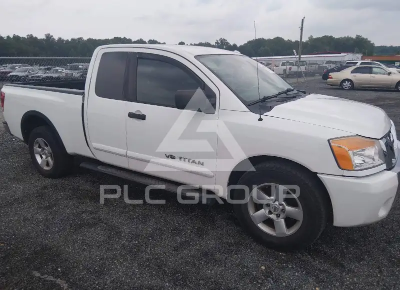 2015 Nissan TITAN фото