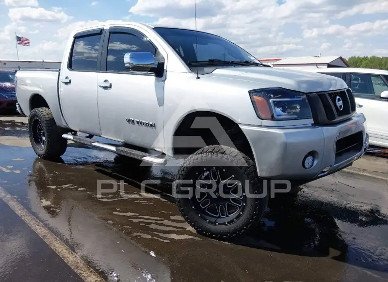 2015 Nissan TITAN фото
