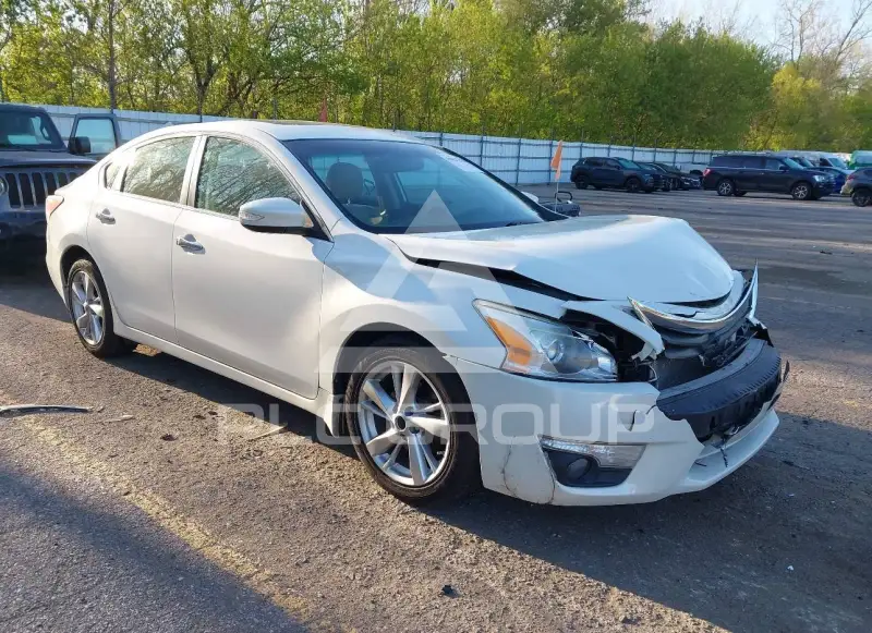 2015 Nissan ALTIMA photo