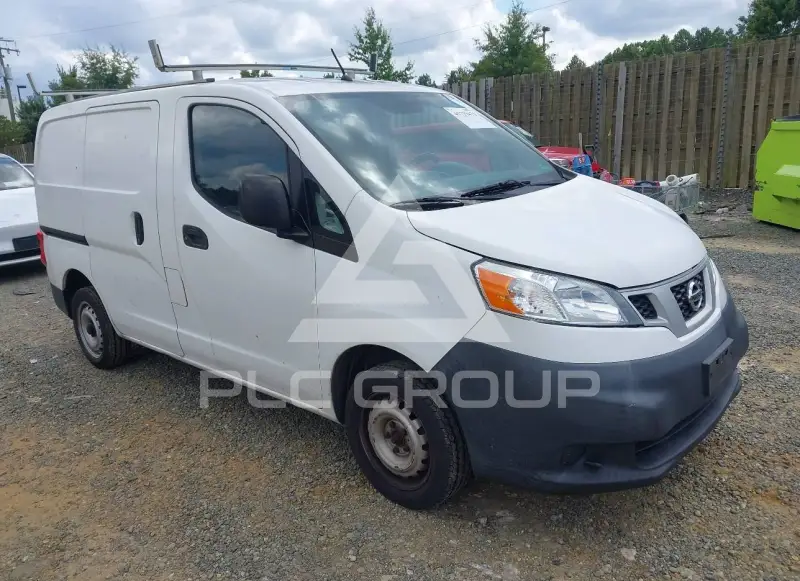 2015 Nissan NV 200 photo