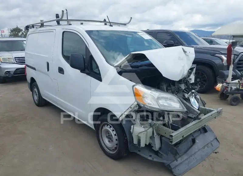 2015 Nissan NV 200 фото