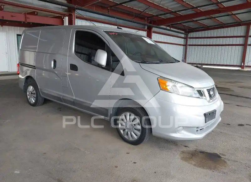 2015 Nissan NV 200 фото