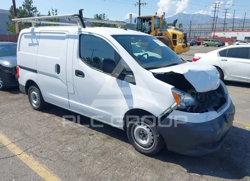 2015 Nissan NV 200 photo