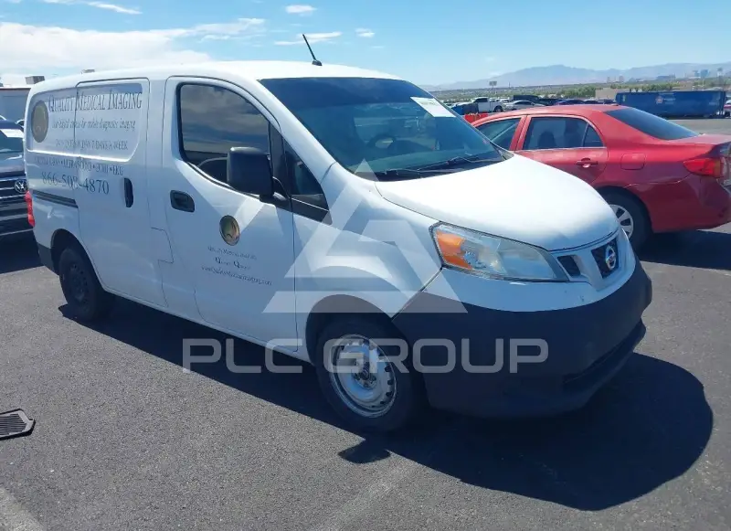 2015 Nissan NV 200 фото